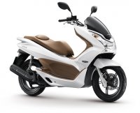 Новият скутер Honda PCX ще се продава в цял свят