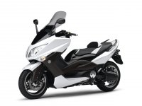 Yamaha TMAX вече и в бяло